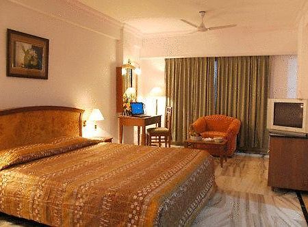Hotel Chariot Ченнаи Номер фото