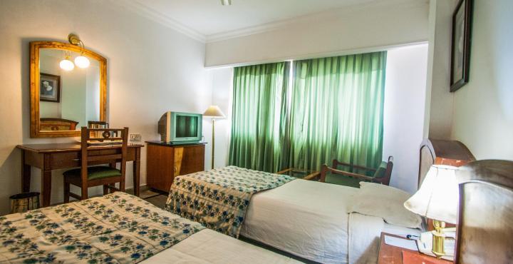 Hotel Chariot Ченнаи Экстерьер фото