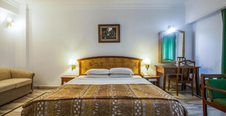 Hotel Chariot Ченнаи Экстерьер фото